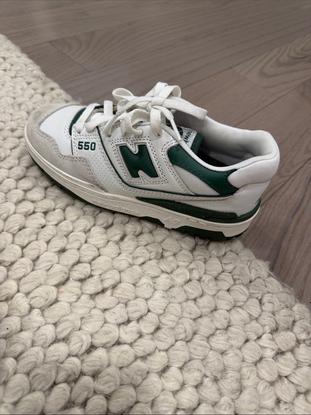 New Balance Kids 550 Sneaker in White and Green